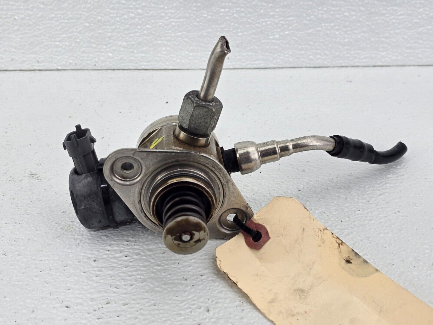 2012-2015 Kia Soul/Kia Rio/Hyundai High Pressure Fuel Pump 35320-2B130 OEM